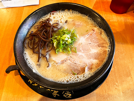 一幸舎　豚骨ラーメン